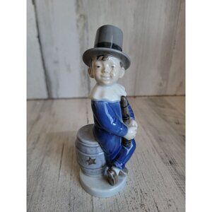 Royal Copenhagen 4524 February boy‎ juggler Hans H hansen barrel figure